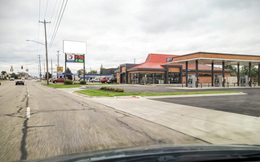 Flint – Retail/Restaurant/Gas Station Redevelopment Opportunity